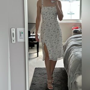NWOT Abercrombie White and Blue Floral Midi Dress with Ruffle Detailing! (S)